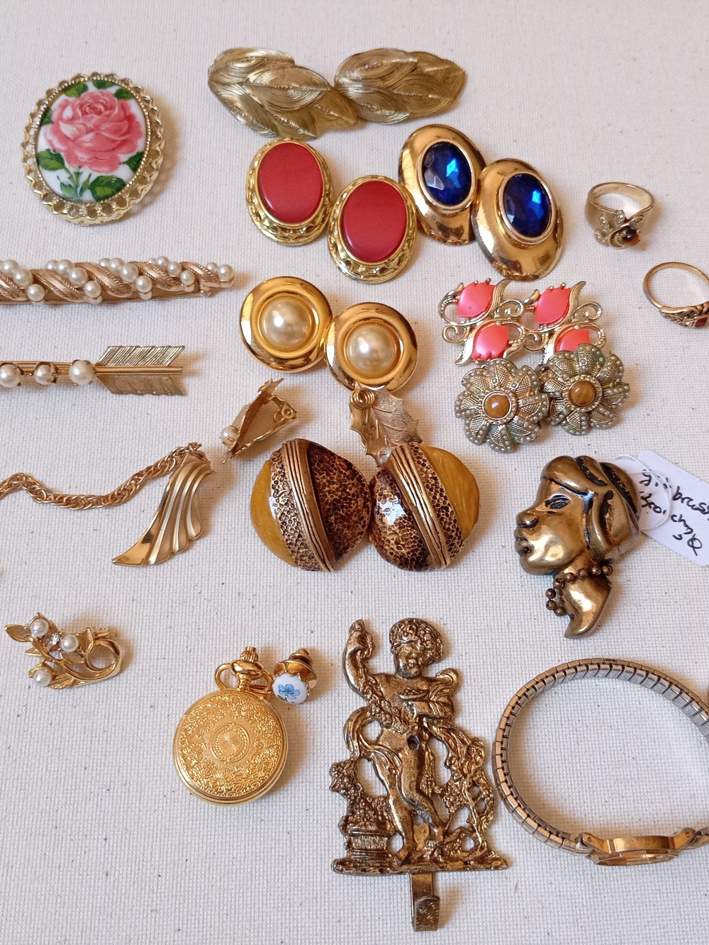 Gold Tone Vintage Jewelry Bundle